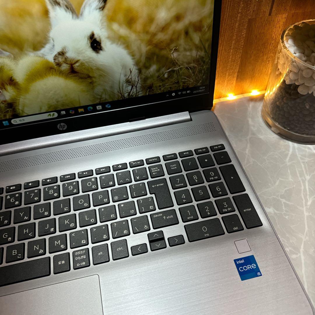 極美品‼️HP 250 G9☘2024年製☘️SSD256GB☘ノートパソコン