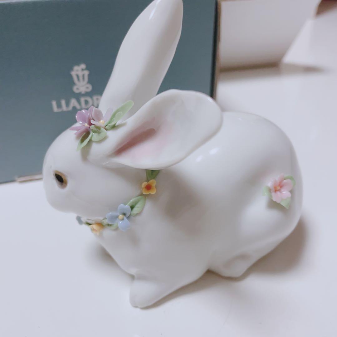 卯年　新品　リヤドロ　LLADRO 花飾りの白うさぎ