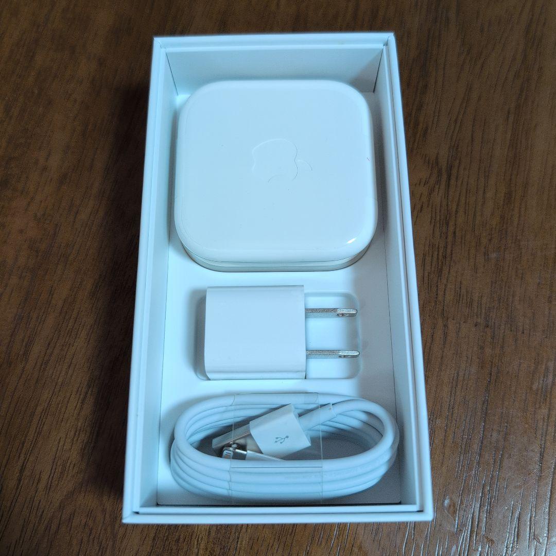 新品未使用 iPhone SE 32GB ローズゴールド Apple