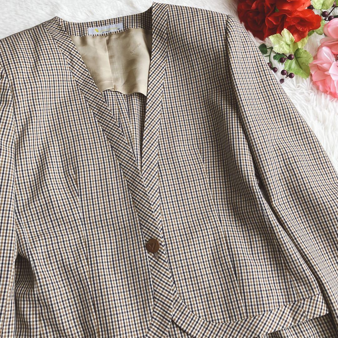 アクアスキュータム★クラブチェック総柄 ノーカラースカートスーツ ロングスカート