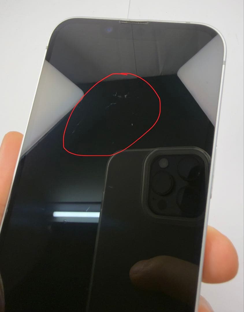 iPhone16e 128GB ホワイト　海外版　SIMフリー　SIMロック無し