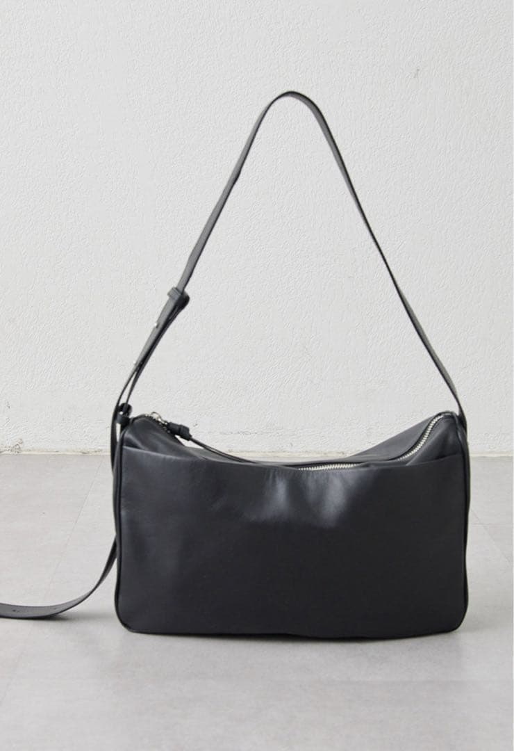 ソフトスクエアショルダーバッグ