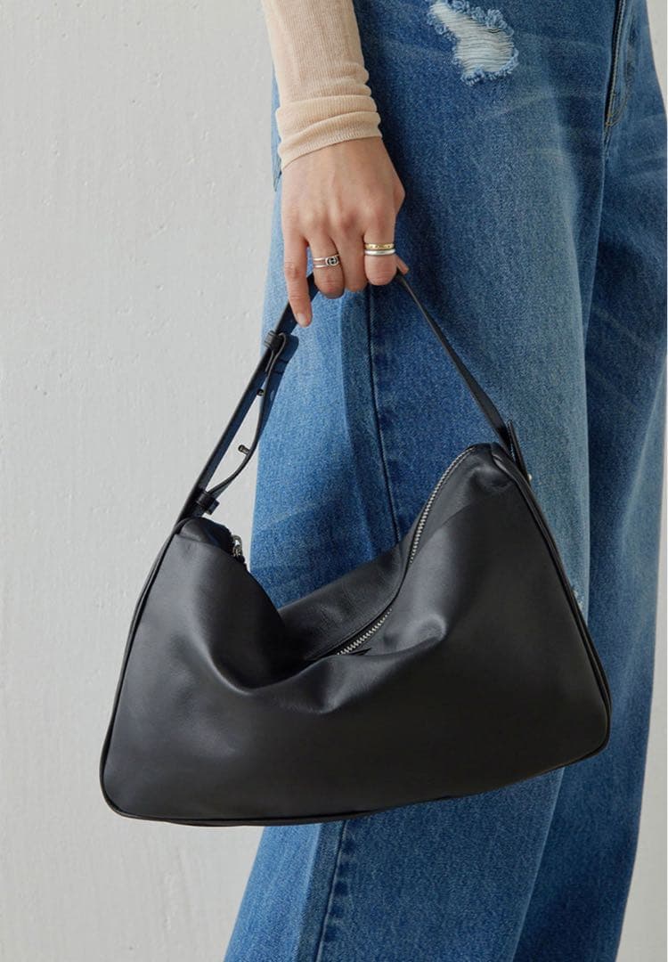 ソフトスクエアショルダーバッグ