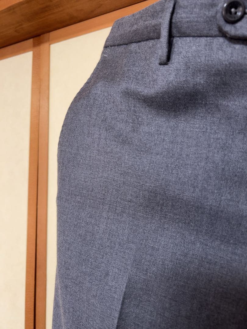 インコテックス　ウール　ライトグレー スラックス　裾ダブル　秋冬物