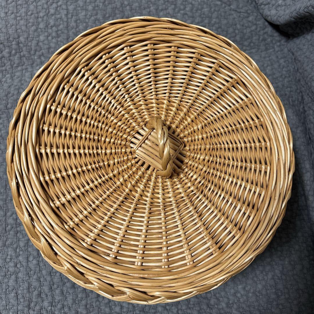 カゴアミドリ　ラトビア　ラウンドバスケット