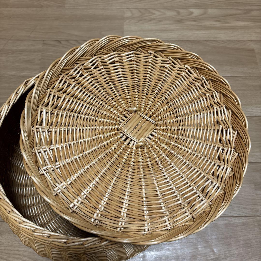 カゴアミドリ　ラトビア　ラウンドバスケット