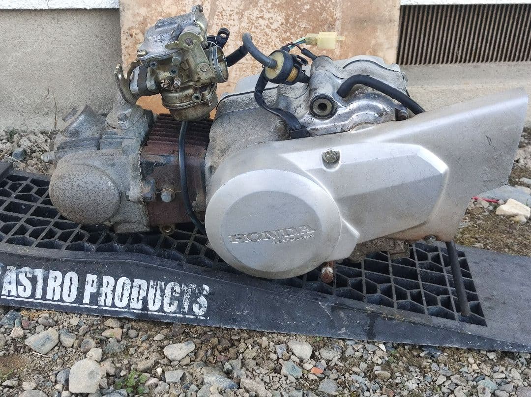 【み】ホンダ シャリー CF50 エンジン シフト、キックペダル 付き