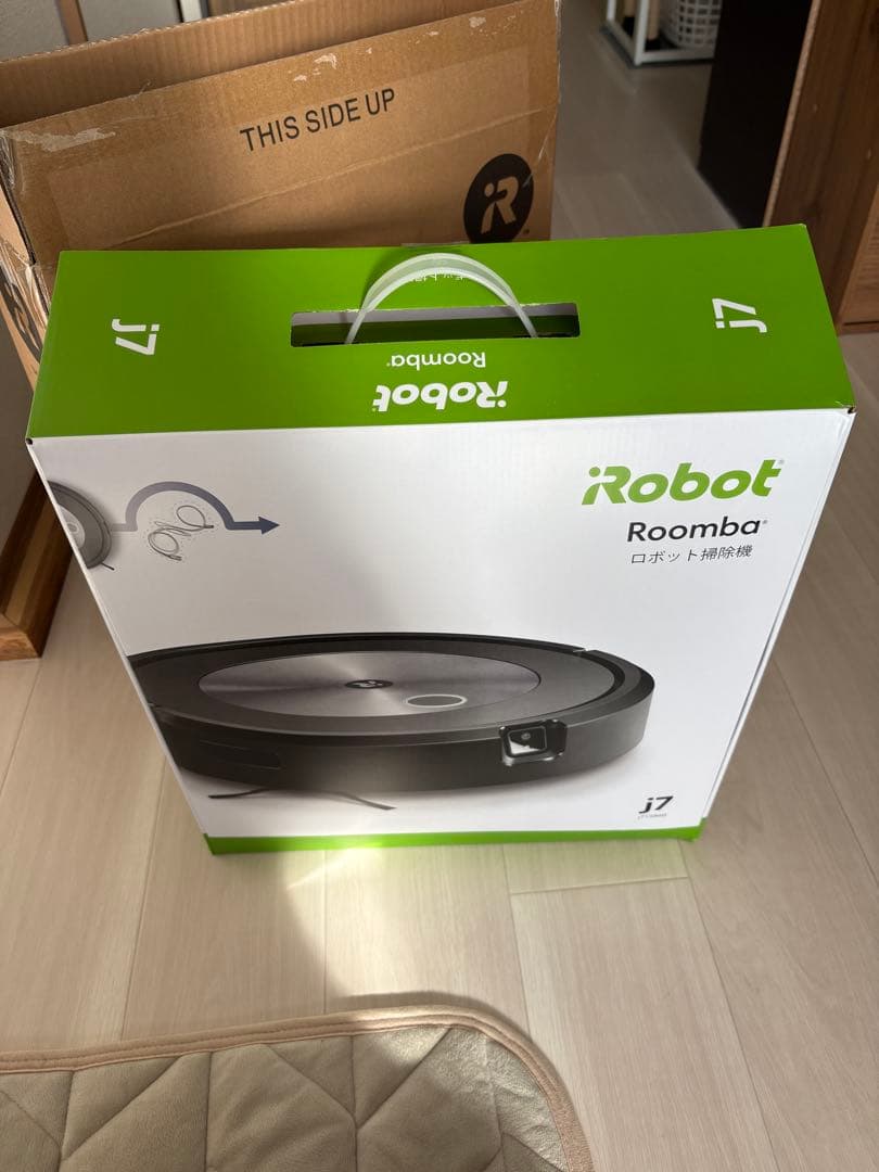 ルンバJ７（付属品あり）　　iRobot Roomba J715860