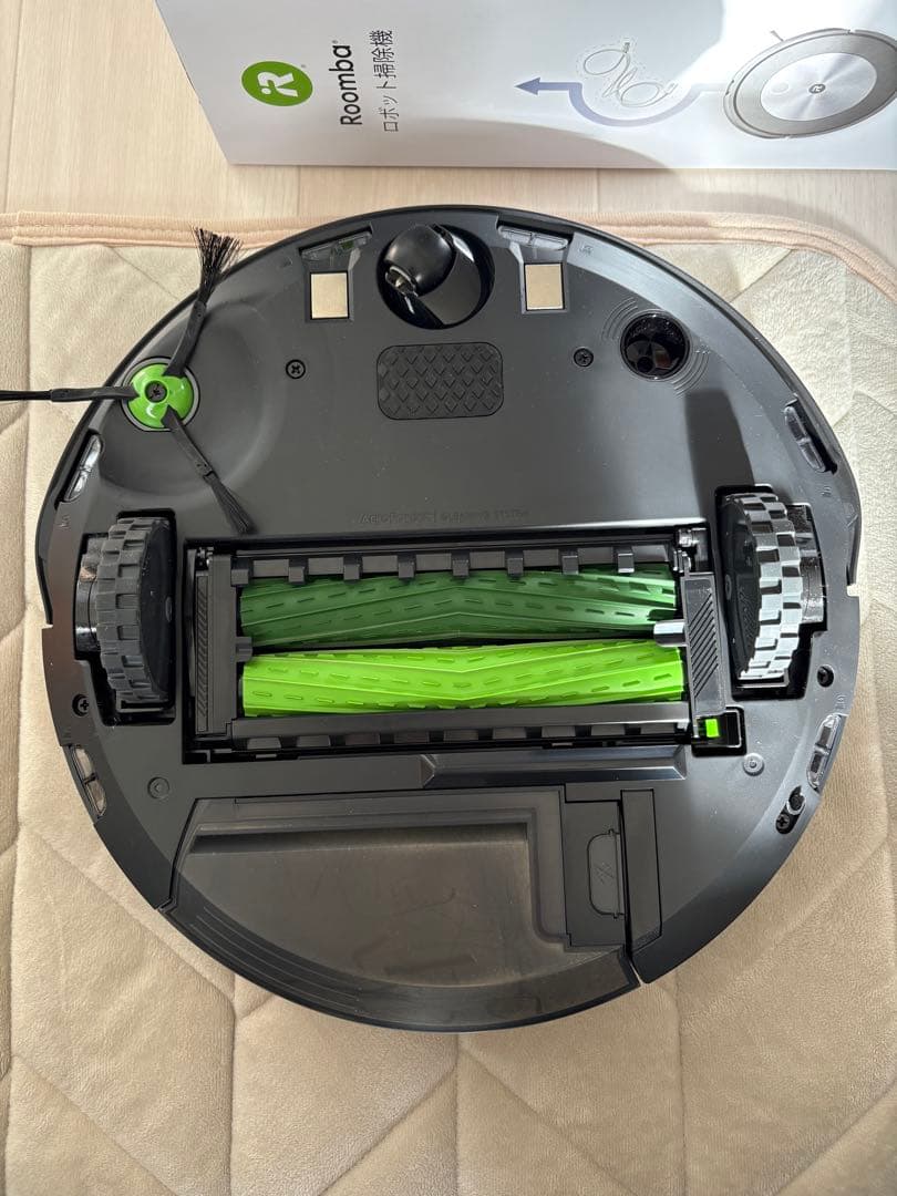 ルンバJ７（付属品あり）　　iRobot Roomba J715860