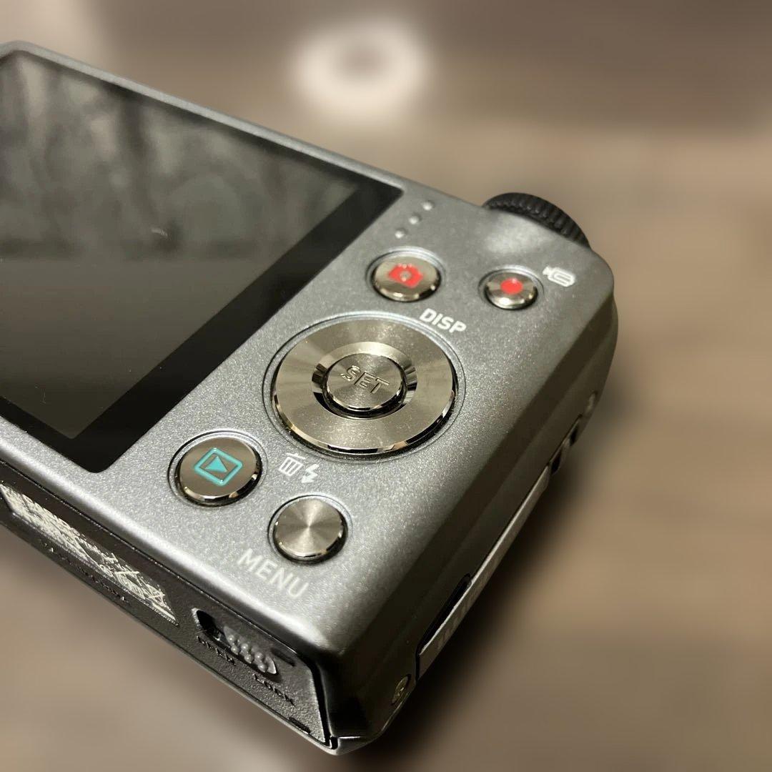 ジャンク品　CASIO EXILIM EX-ZR400コンパクトデジタルカメラ