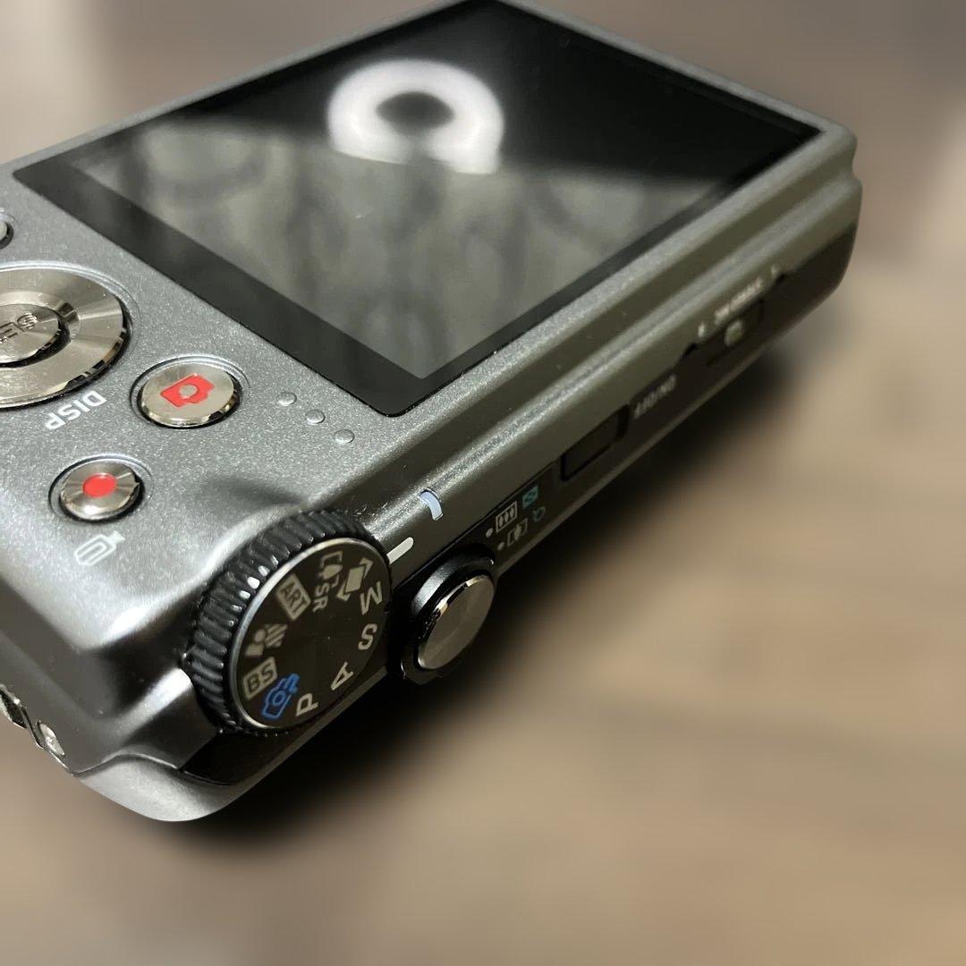 ジャンク品　CASIO EXILIM EX-ZR400コンパクトデジタルカメラ