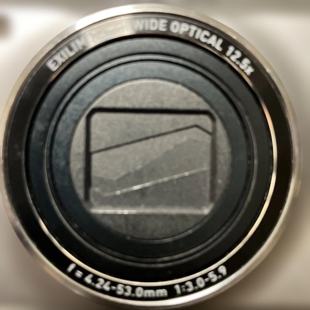 ジャンク品　CASIO EXILIM EX-ZR400コンパクトデジタルカメラ