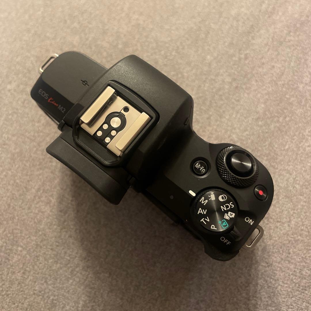デジタルカメラ 72.Canon EOS KissM2