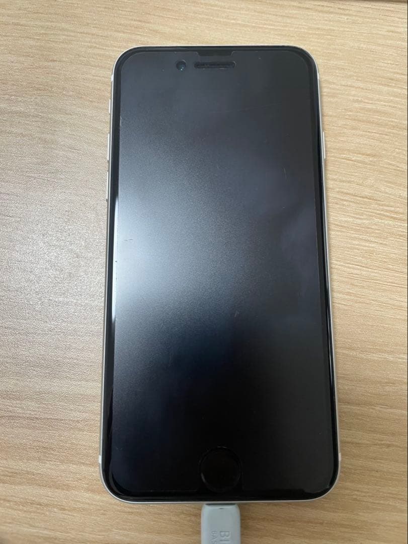 極美品 iPhone SE2 256GB SIMフリー