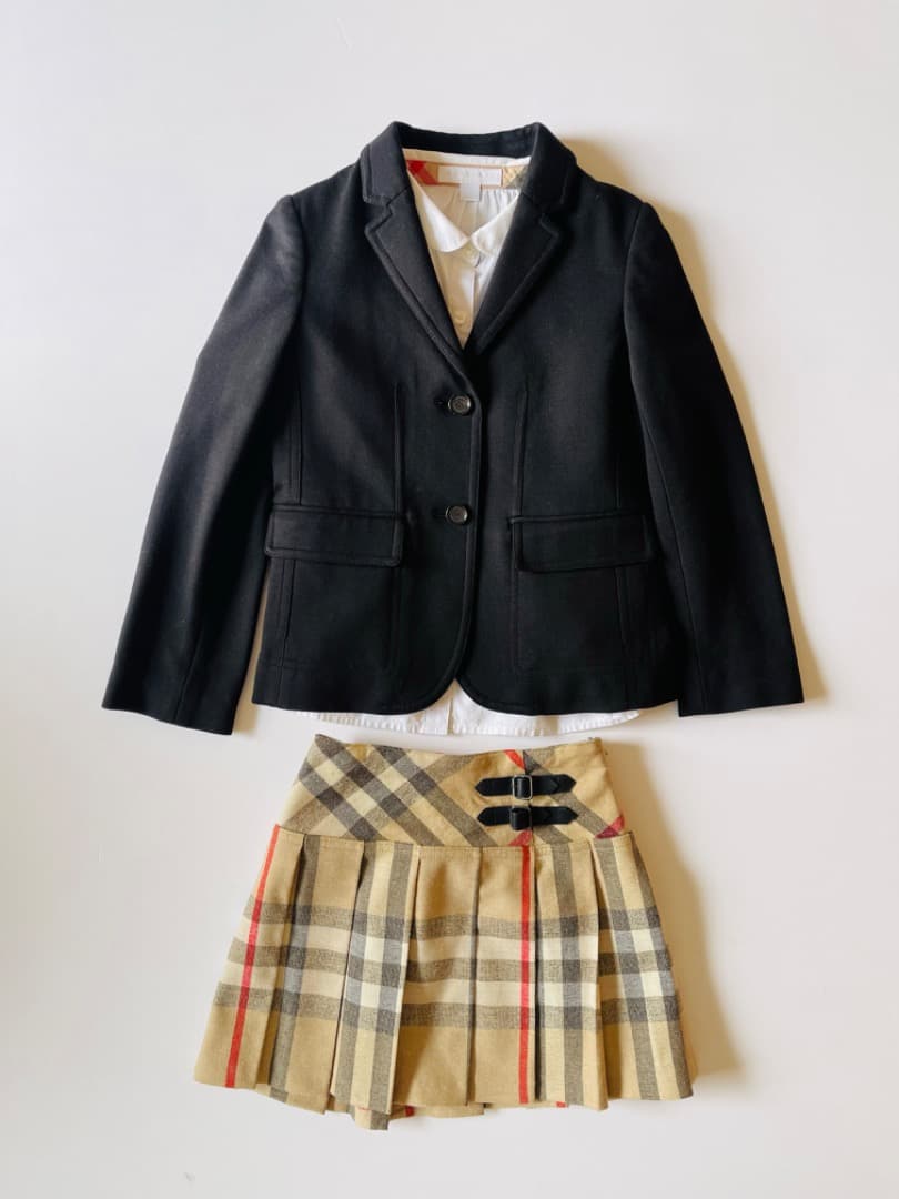 1/17まで値引中　卒園式 入学式. BURBERRY バーバリー セットアップ