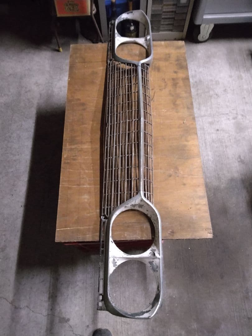 ぐっちさんは専用プリンススカイラインS50　54系グリル一式