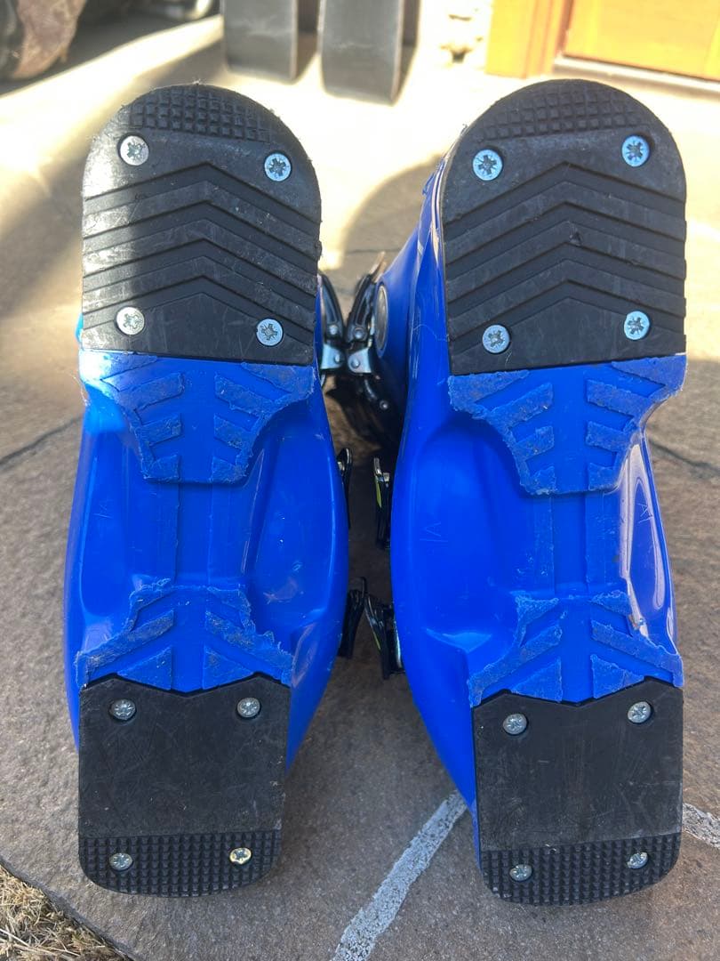 【最終お値下げ】サロモンキッズ用スキーブーツ　23/23.5㎝