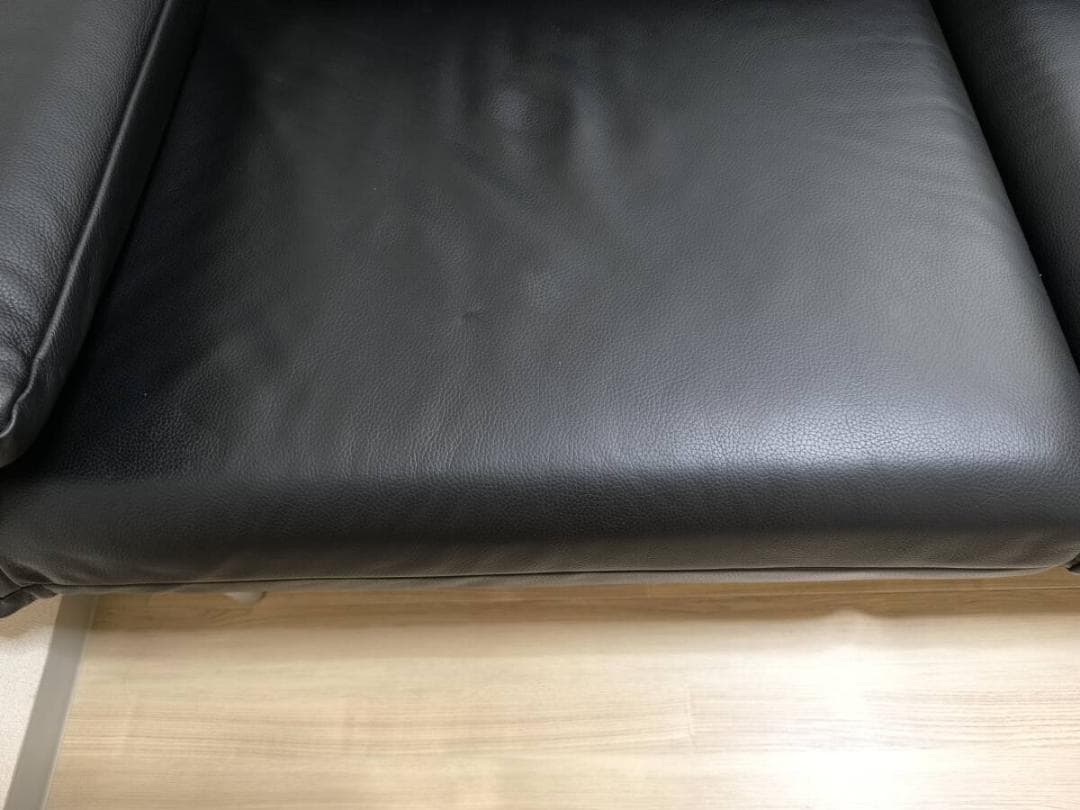 ROLF BENZ（ロルフベンツ）ソファ「プルーラ」革ブラック色 163万