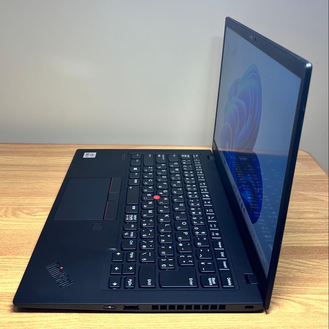良品　Lenovo X1 gen 8, Corei7, 画面 14inch 2K