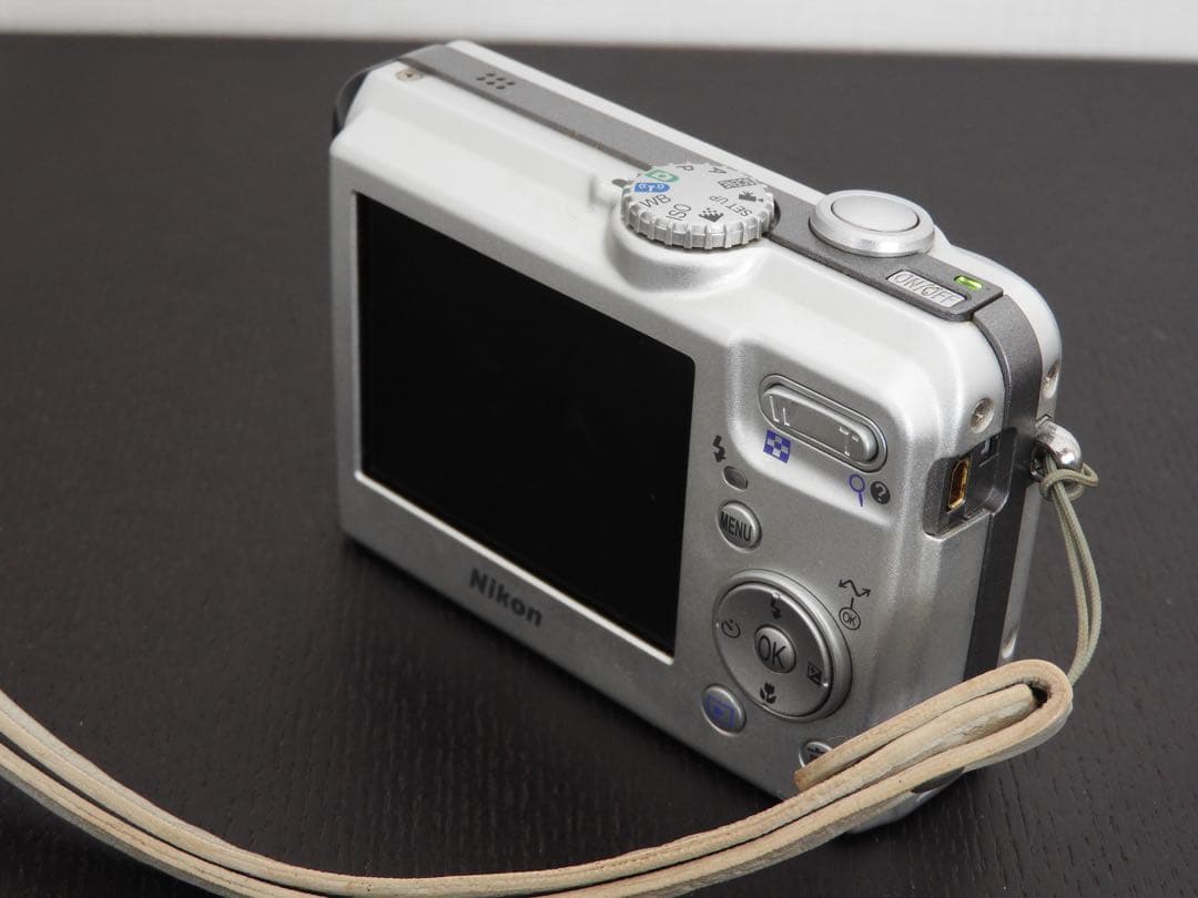 Nikon COOLPIX P1 シルバー ニコン コンパクトデジタルカメラ