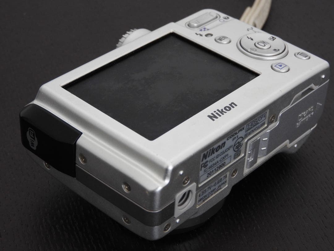Nikon COOLPIX P1 シルバー ニコン コンパクトデジタルカメラ