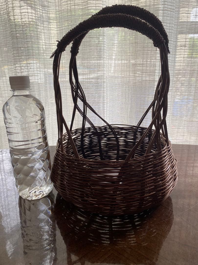 籐製ブラウンかごバッグ
