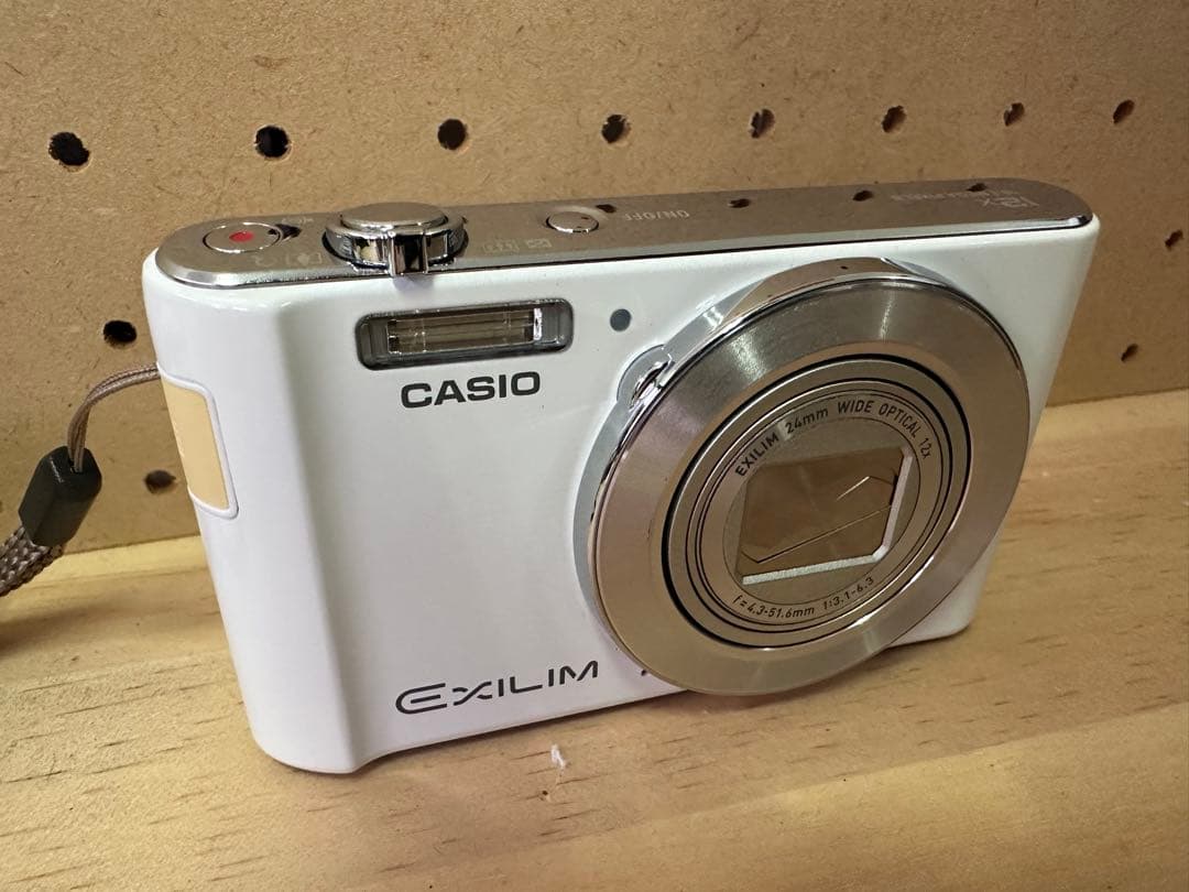 CASIO EXILIM Casio EX-ZS240WEホワイト