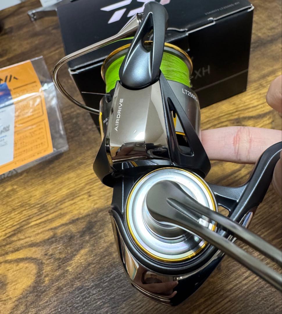 【週末値引き中】DAIWA 23 AIRITY LT2500S-XH オマケ付き