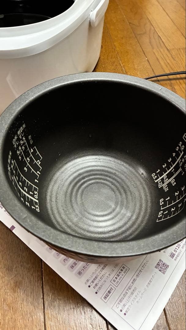 く*お様 2024年製　美品　送料込み　TOSHIBA RC-10VRV 炊飯器