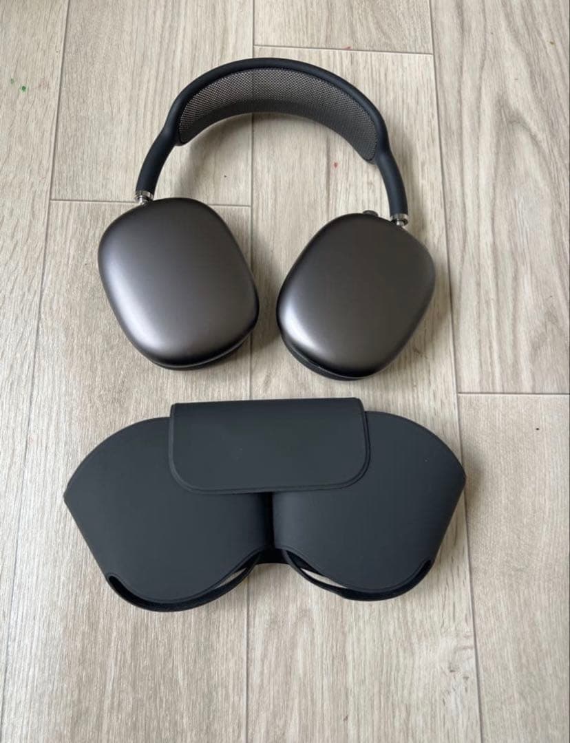 【美品】AirPods Max と 交換用 新品イヤークッション付き 正規品