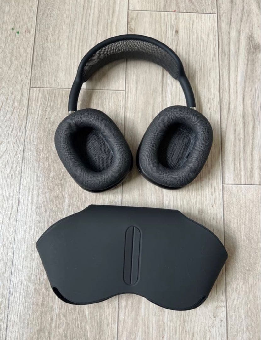 【美品】AirPods Max と 交換用 新品イヤークッション付き 正規品