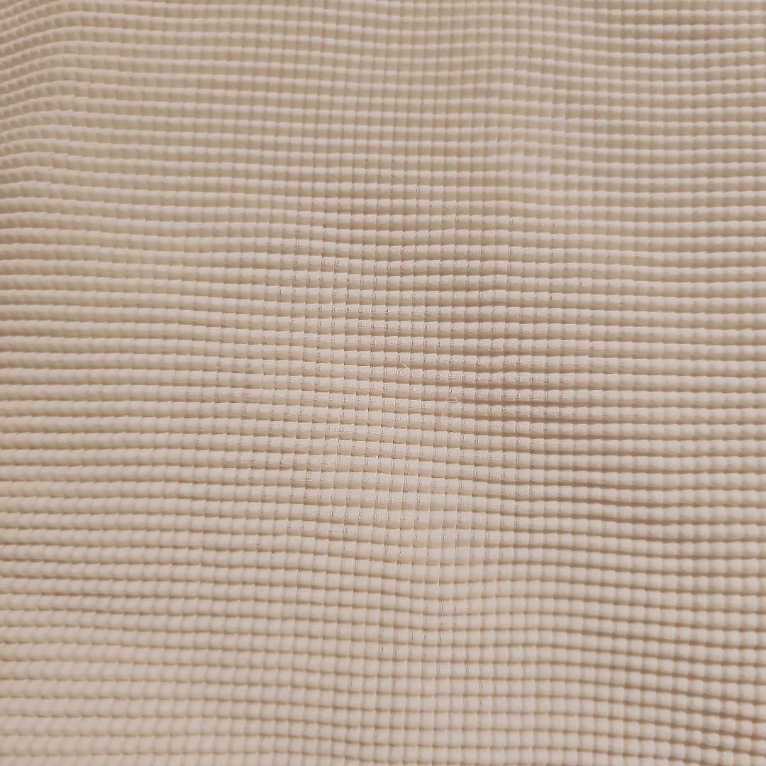 ISSEY MIYAKE　ハイネック立体カットソー　アイボリー　サイズ3