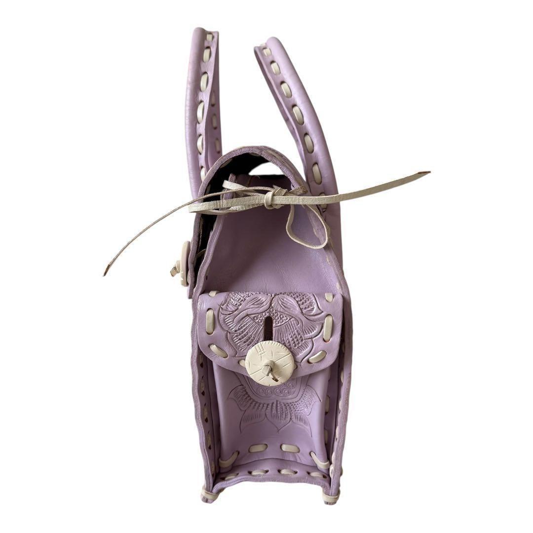 あ*ん様 良品　カービングトライブス　マエストラS ラベンダー　ハンドバッグ