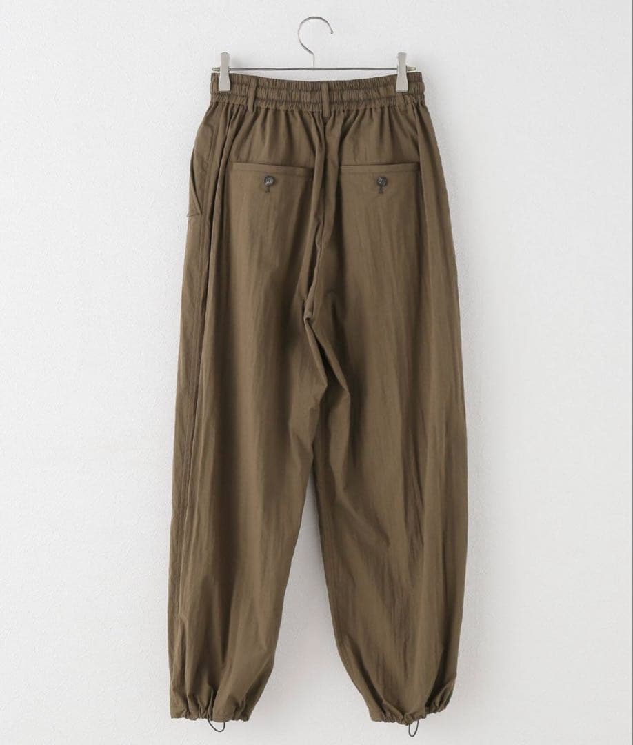 ナイロンパラシュートパンツ