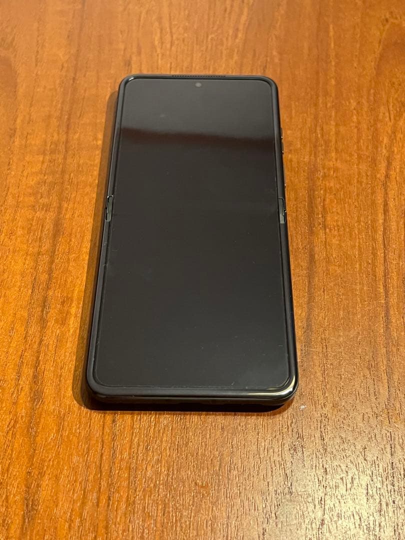 MOTOROLA razr50 コアラグレイ　美品