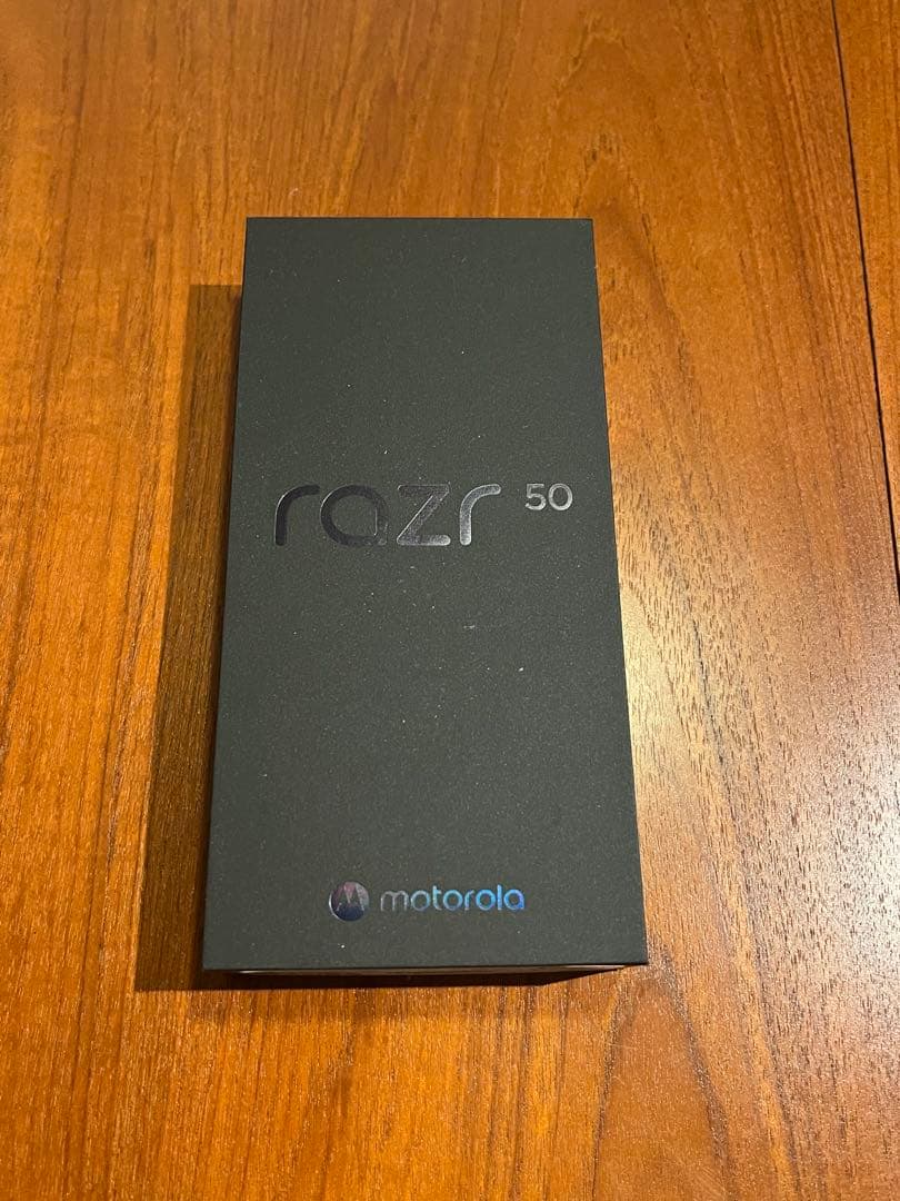MOTOROLA razr50 コアラグレイ　美品