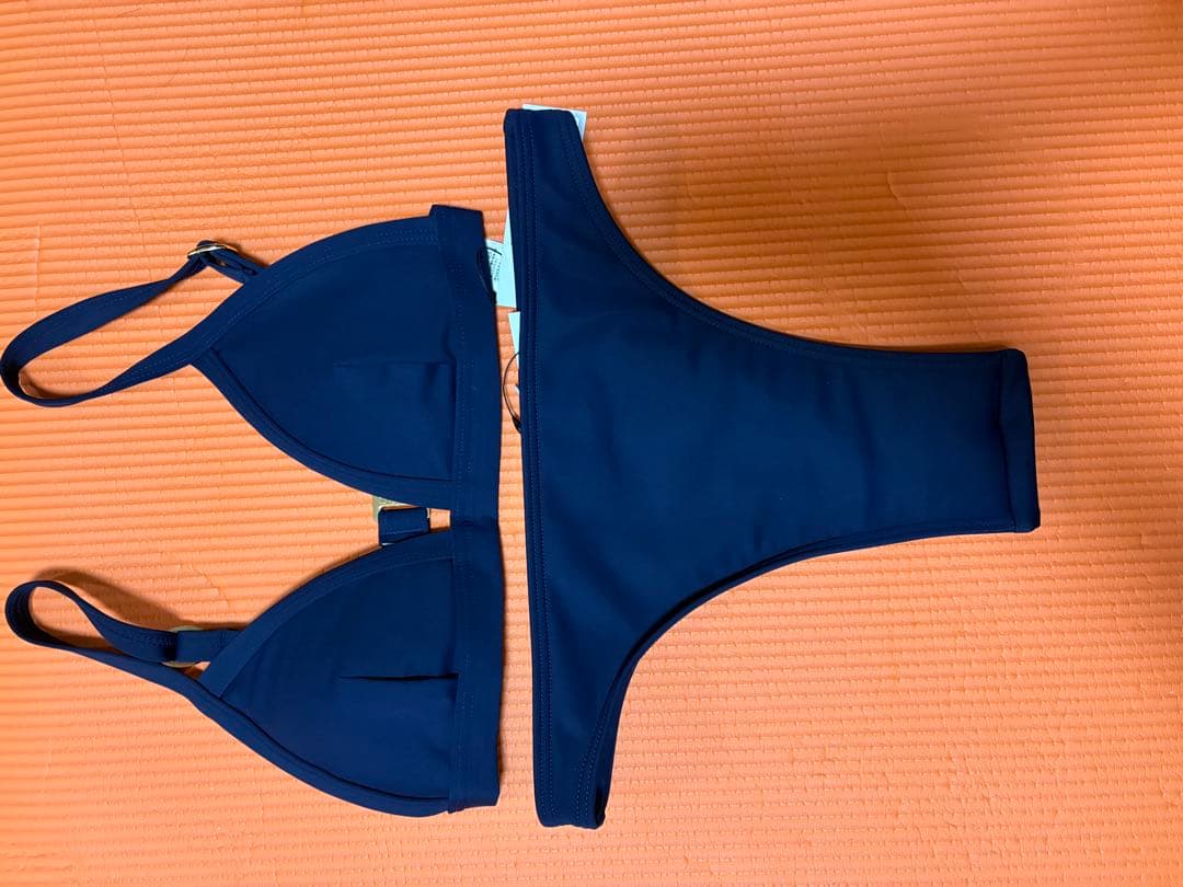 SISANDI シサンディ　ビキニセット