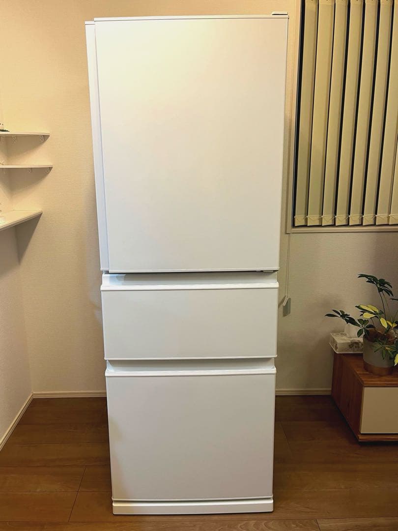 【美品】三菱ノンフロン冷凍冷蔵庫 330L 2023年製　冷蔵庫