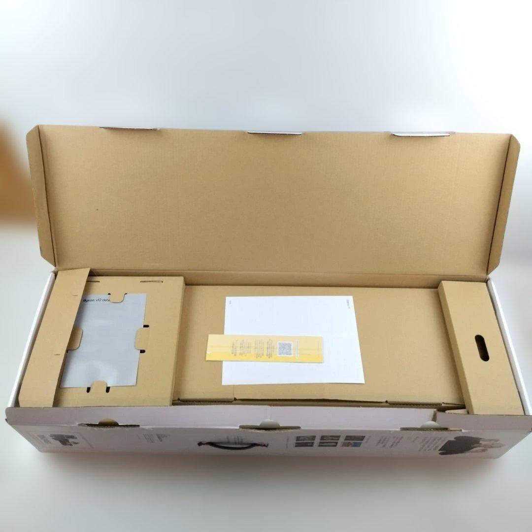 カ*ズ様 未使用☆ダイソン dyson V12 スティック掃除機 SV20【1-