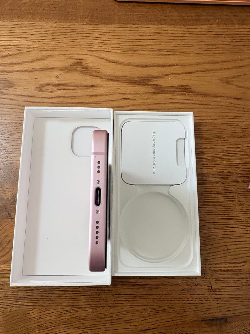 iPhone15 本体 ピン256GB SIMフリー バッテリー90％