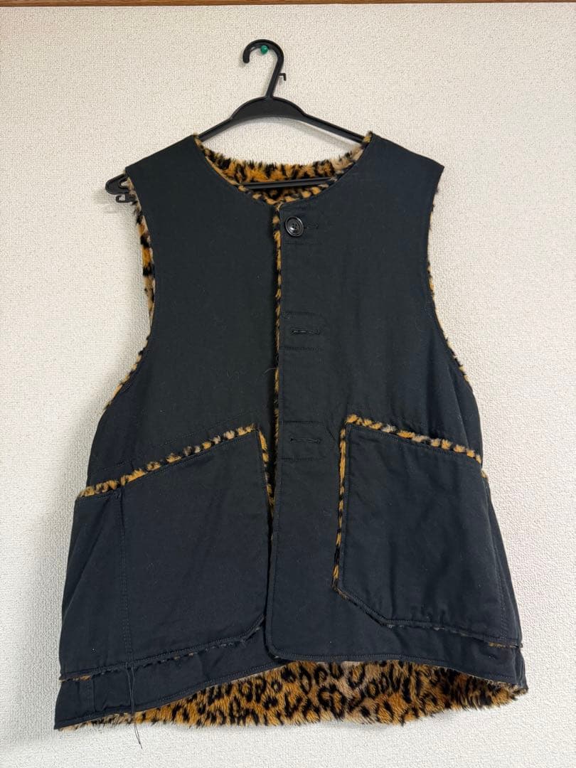 ヒョウ柄ファー風ベスト