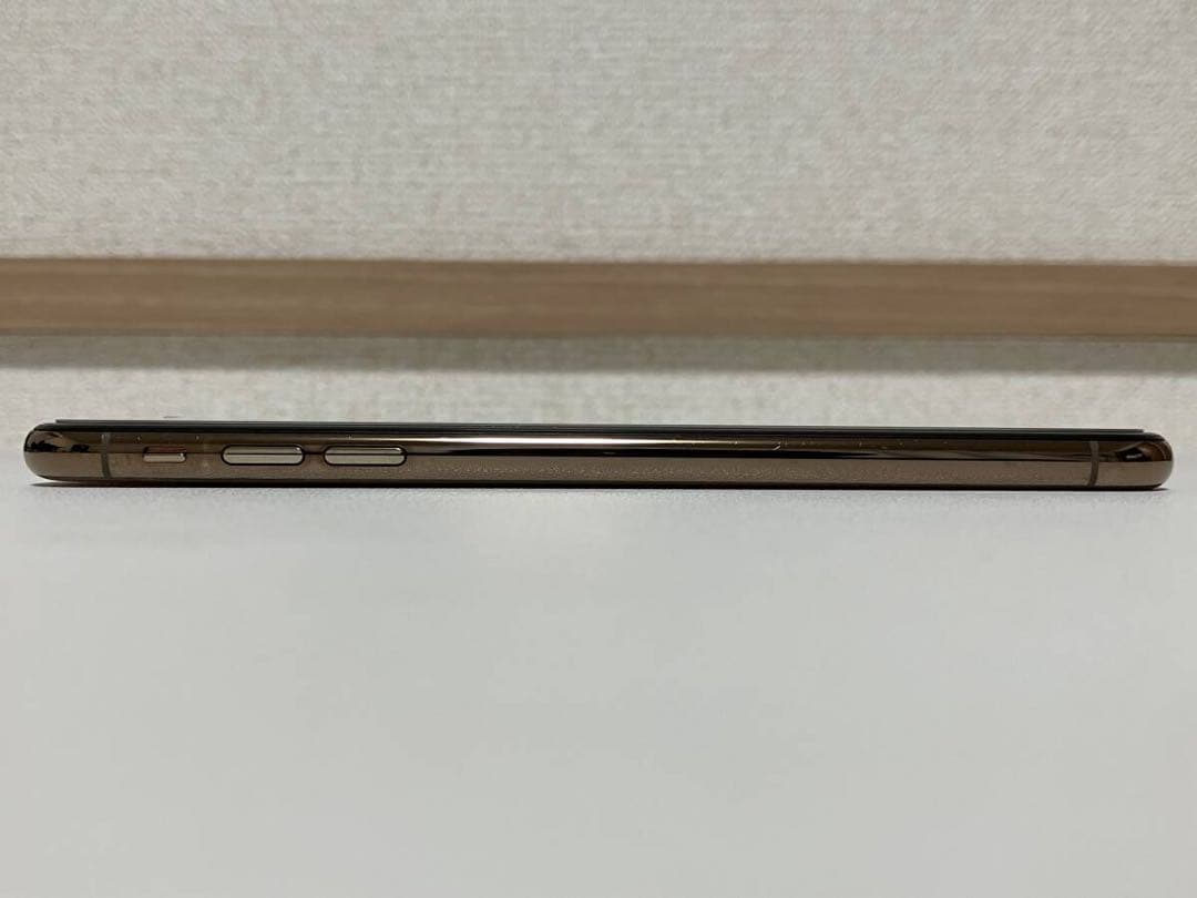 美品　Apple iPhone X S MAXゴールド