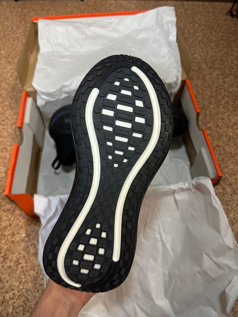 NIKE VOMERO PLUS ボメロプラス　新品未使用　黒　ブラック