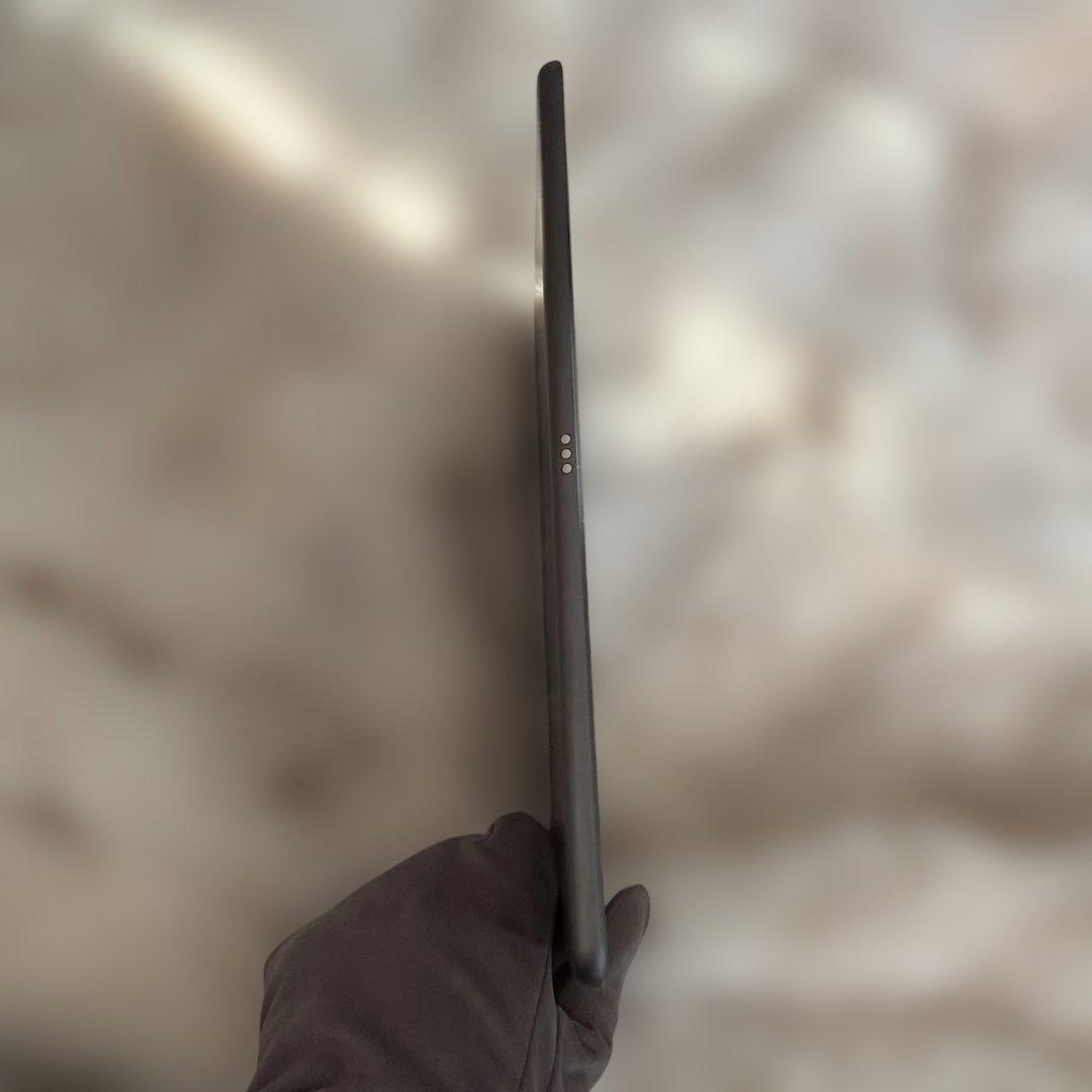 iPad (第7世代) スペースグレー 本体