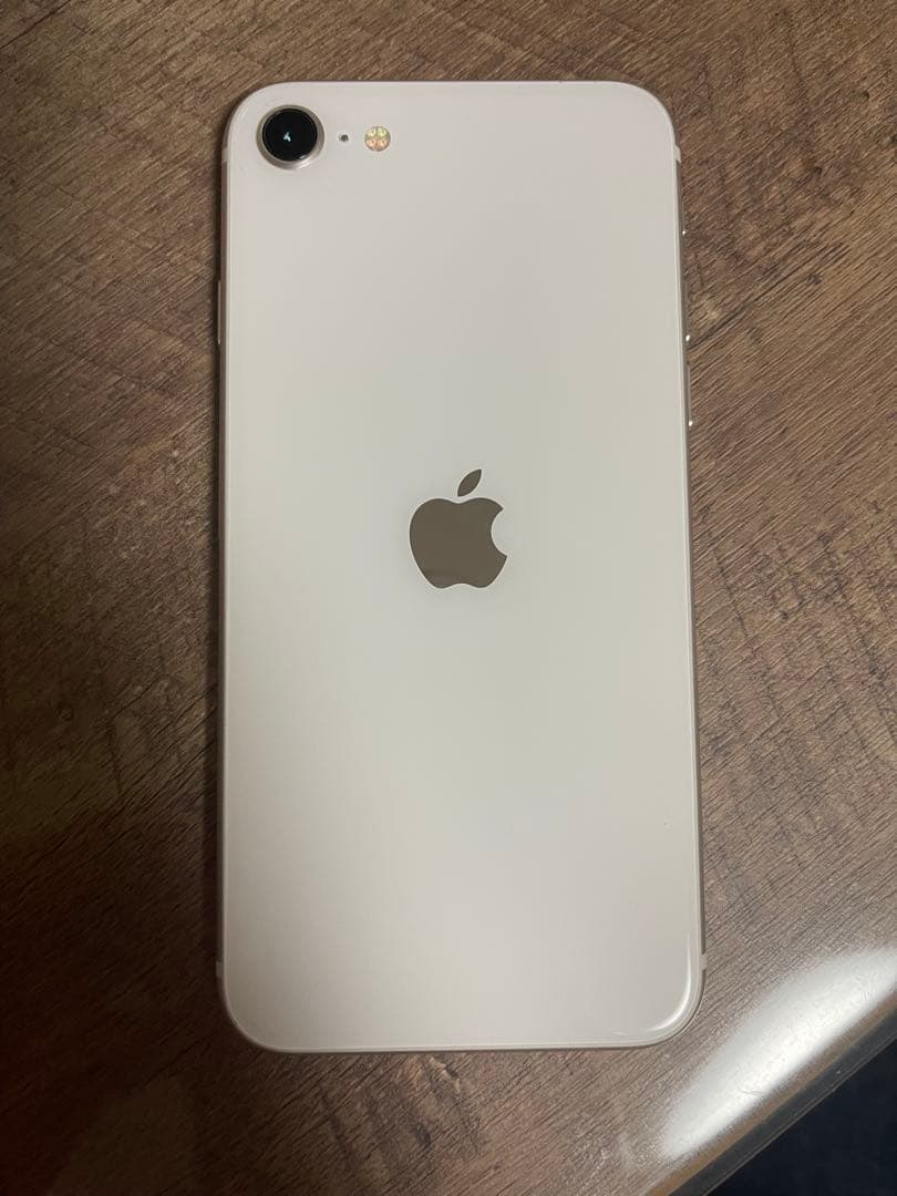 超美品‼️Apple iPhone SE(ケース付き)