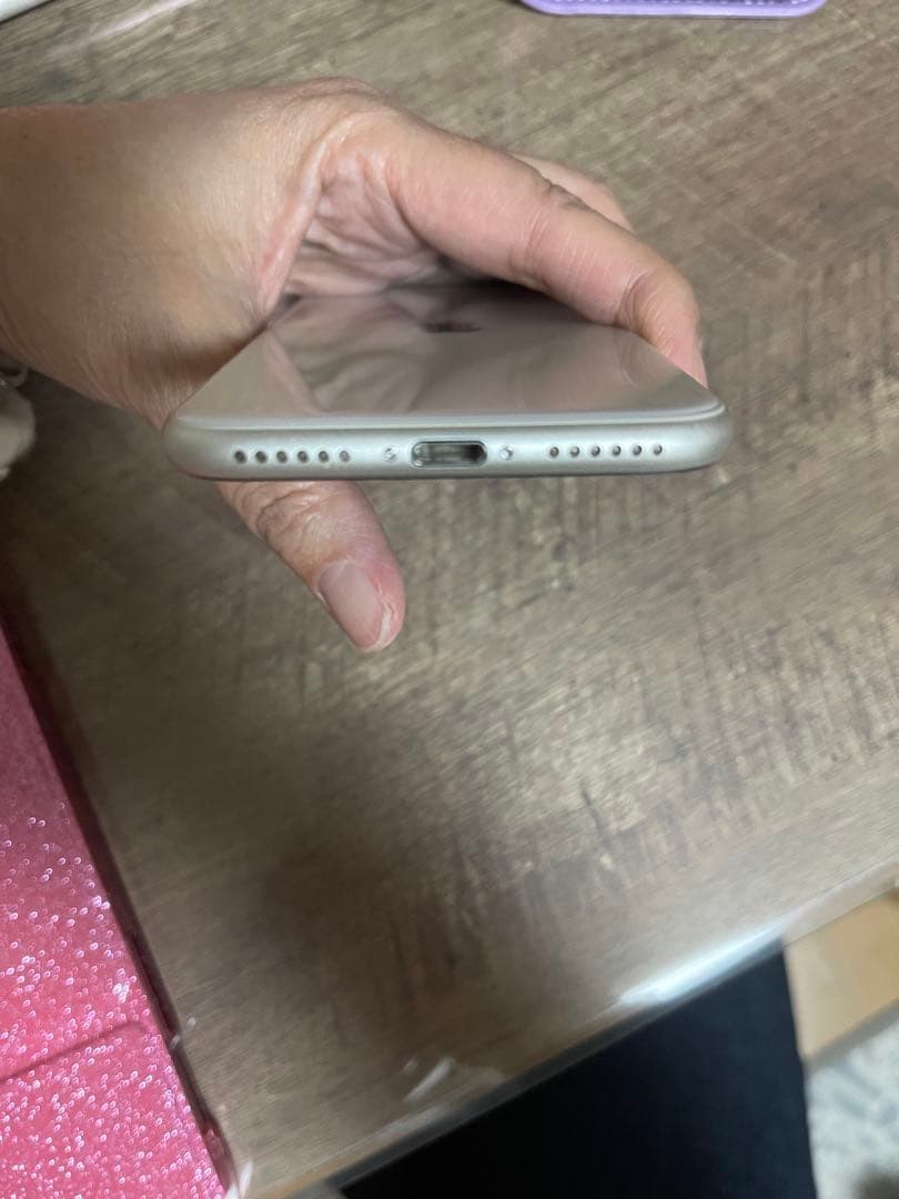 超美品‼️Apple iPhone SE(ケース付き)