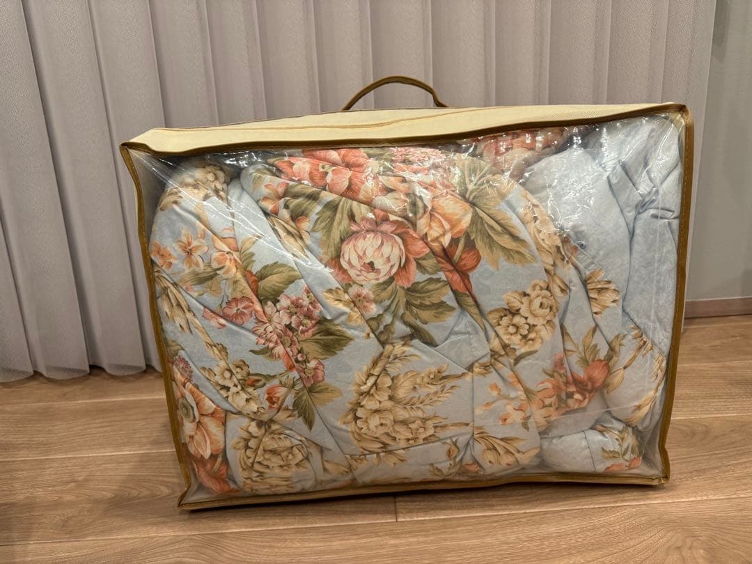 羽毛掛けふとん　西川　シベリア産ハイクオリティダウン　西川産業　東京　日本製