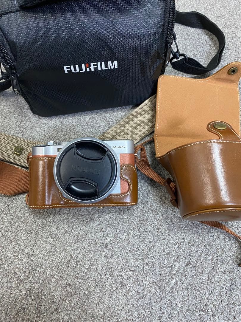FUJIFILM X-A5 デジタルカメラ 本体と付属品