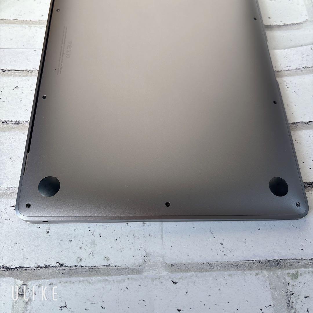 美品 Apple MacBook Air 13.3インチ (M1, 2020)