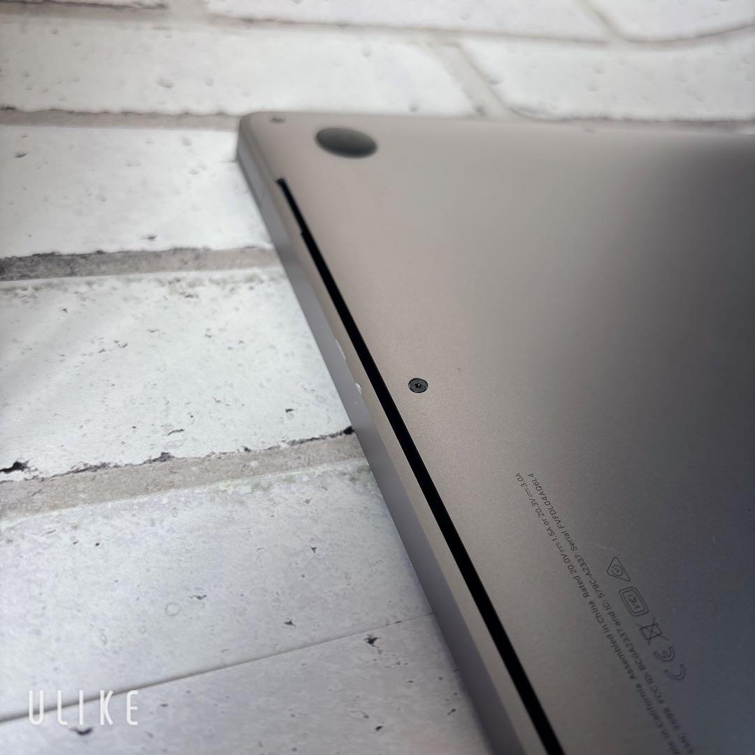 美品 Apple MacBook Air 13.3インチ (M1, 2020)